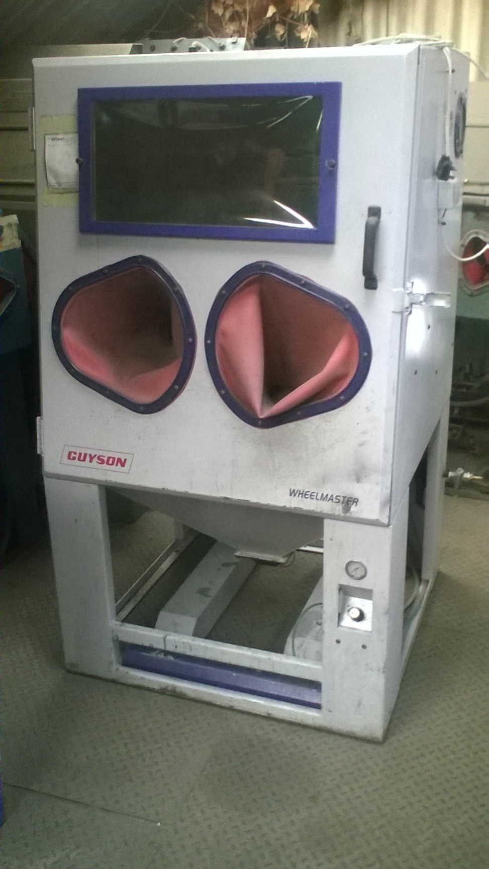 Guyson Wheelmaster Hand Blast Cabinet